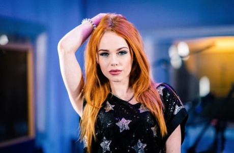 Ella Hughes actrice de sexe photos