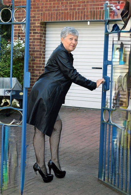 grosses femmes brunes de 70 ans ou plus plutôt meilleur photo