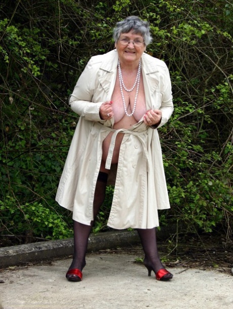 granny likesbriding cock beaux nus images