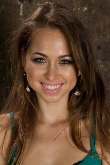 Riley Reid star du porno érotique des photos